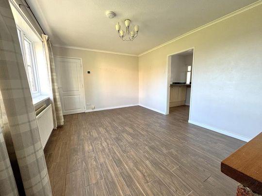 2 bedroom end of terrace house to rent - Photo 1