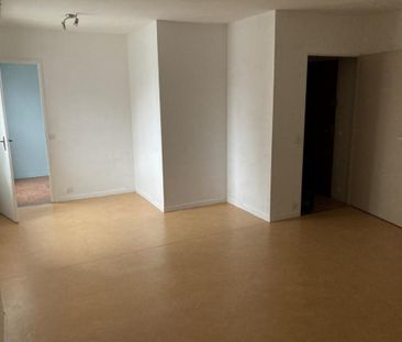 Location Appartement 2 pièces 53m² LISIEUX 14100 - Photo 5