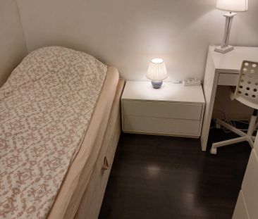 Regeringsgatan, Stockholm - Photo 3