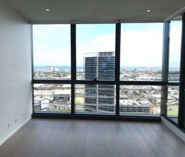SPACIOUS APARTMENT - WATERFRONT LIVING - Photo 4