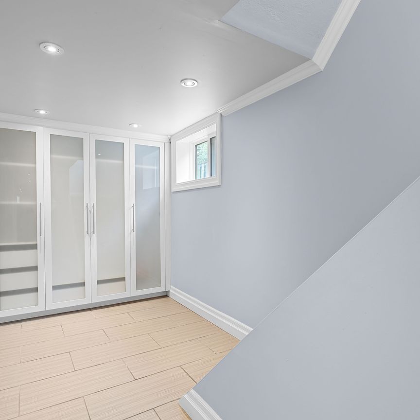 For Lease - 25 Fairside Avenue, Toronto, Ontario - Photo 1