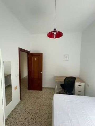 Calle Teniente Díaz Corpas, Málaga, Andalusia 29007 - Photo 4