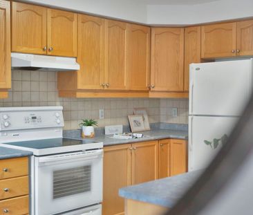 For Lease - 462 Staines Road, Toronto, Ontario - Photo 2