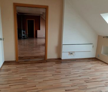 Dachgeschoßwohnung zu vermieten! - Photo 1