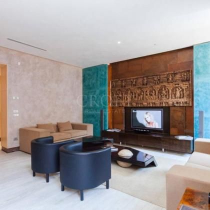 Spagna/Barberini: Luxury modern, fully furnished 2 bedroom, 2 baths, living room, kitchen. Quiet, bright, air conditioning, elevator, near metro. Ref 2393. - Photo 3