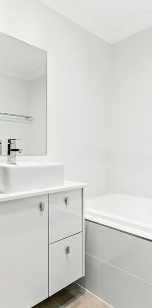 Stunning Modern Duplex - Photo 2