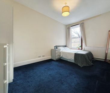 Room in a Shared House, Boundaries Road, SW12 - Photo 1