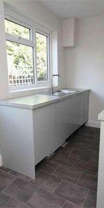 Wiltshire Avenue, Slough, SL2 - Photo 4