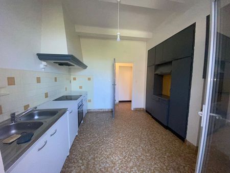 Location Appartement 3 pièces 84m² - Photo 4