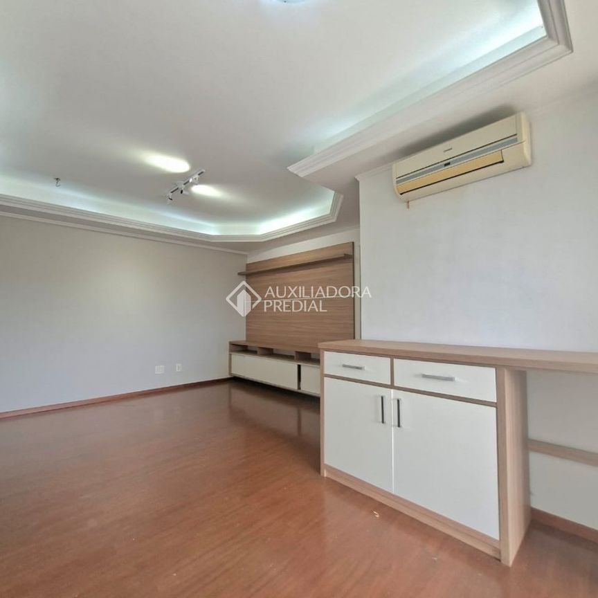 Apartamento com 3 quartos e 99m² para alugar em Menino Deus, Porto Alegre. - Foto 1