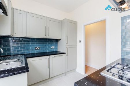 1 bedroom in a flat share to rent - Photo 3