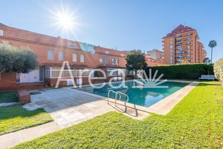 Casa adosada de alquiler en Calle Santa Maria, Veral d'Ocata - Photo 2