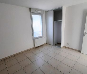 location Appartement T2 DE 48.39m² À GEX - Photo 3