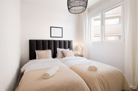 2 bedroom luxury Apartment for rent in Nueva Andalucia, Spain - Photo 2