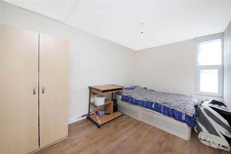 3 bedroom flat to rent - Photo 2