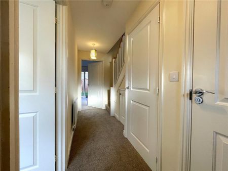 3 bedroom end of terrace house to rent - Photo 4