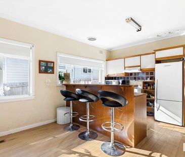 PICTURE THIS, BUT WITH ALL YOUR STUFF IN IT. - Photo 4