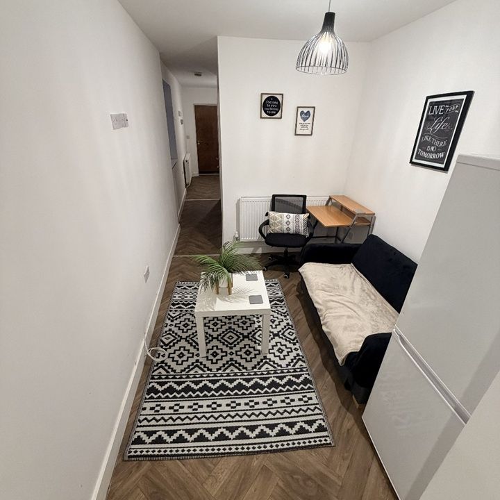 1 Bed Flat, Fully Furnished One Bedroom, LE2 - Photo 1