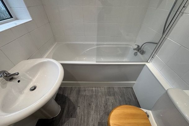 Gladys Road - Photo 1