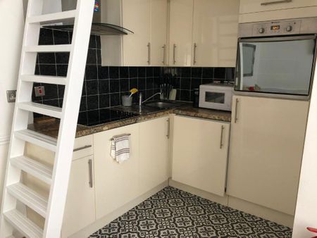 Studio to rent - Photo 3