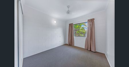 Charming 2-Bedroom Renovated Unit in Proserpine - Photo 4
