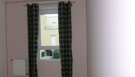 Appartement 4 pièces 81m2 REIMS 950 euros - Photo 2