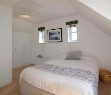 Maidenhead, Berkshire, SL6 - Photo 3