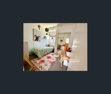 Stunning 5-Bedroom Family Home - Fully Furnished - Photo 6