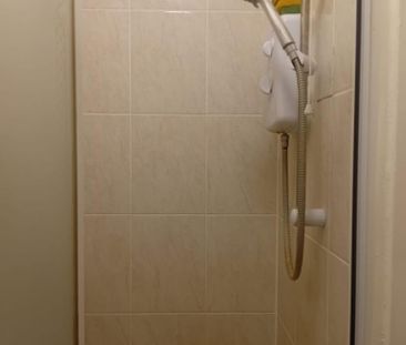 1 bedroom bedsit to rent - Photo 3