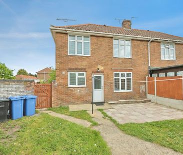 4 bedroom semi-detached house to rent - Photo 1
