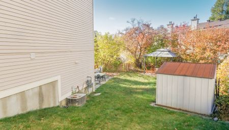 For Lease - 1080 DES ORMES Place, Orleans - Convent Glen and Area, Ontario - Photo 4