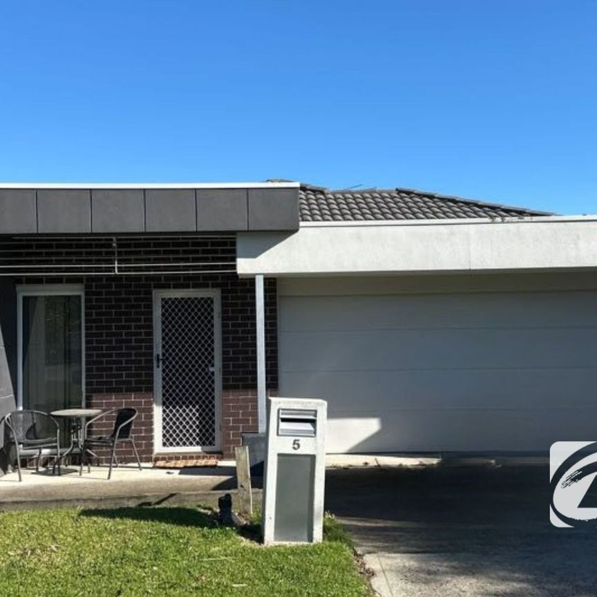 3-BEDROOM HOME WITH STUDY - Photo 2