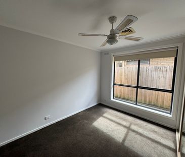 3 BEDROOM FAMILY HOME - Photo 4
