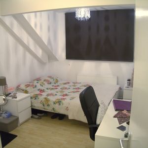 2 Bedroom Apartment - Photo 2