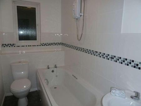 Alphington, EX2 - Photo 2