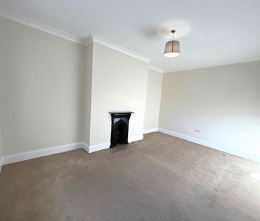 4 bedroom terraced house to rent - Photo 6