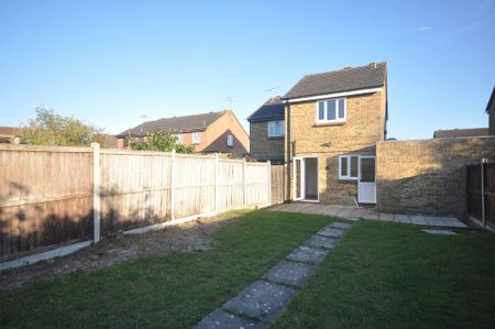 2 bedroom semi-detached house to rent - Photo 3