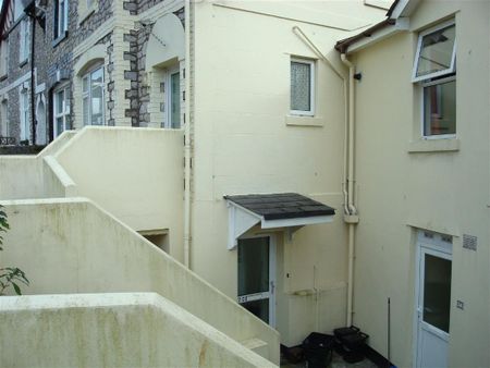 Ellacombe Church Road, Torquay, Devon, TQ1 1LN - Photo 3