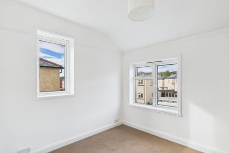 2 bedroom semi-detached house to rent - Photo 5