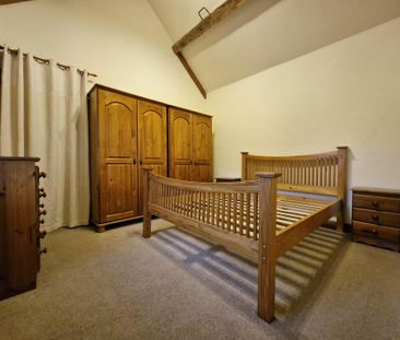1 bedroom barn conversion to rent - Photo 2