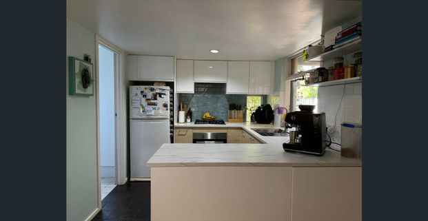 Stylish & Spacious Townhouse - Photo 1