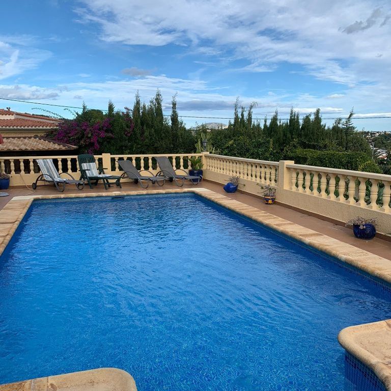 Villa for rent with 3 bedrooms and pool in Calpe for the winter season. - Photo 1