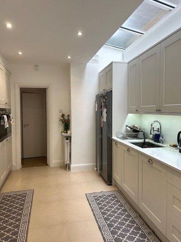 6 bedroom semi-detached house to rent - Photo 5