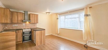 1 bedroom ground floor flat to rent - Photo 3