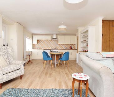 2 bedroom terraced house to rent - Photo 2