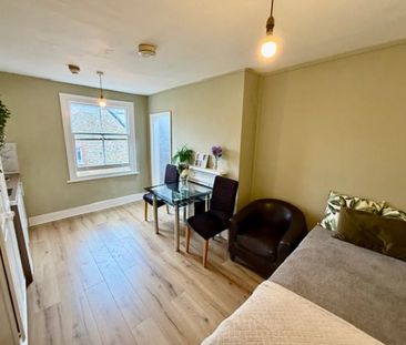 Studio Flat, Ravenscroft, W4 - Photo 3