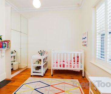 Gorgeous home with modern extension - Photo 5