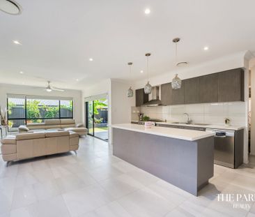 Ultra-Modern Family Home in the Heart of Marsden Park - Photo 5