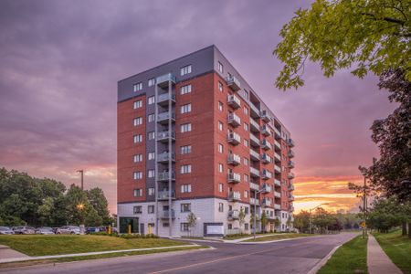 Lancaster Park Apartments - Photo 2