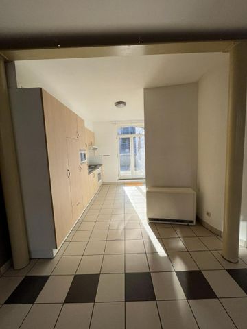 Appartement te huur in het centrum van Ieper - Photo 2